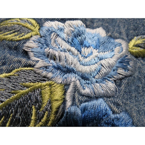 JLNY Vintage Denim Short Skirt with Blue Flower Embroidery Size 5/6 Small - Picture 5 of 8